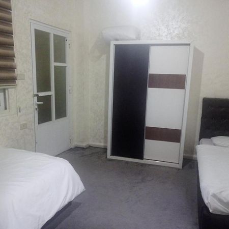 Jarajreh Apartments/ Hotel Al Al Karak Værelse billede